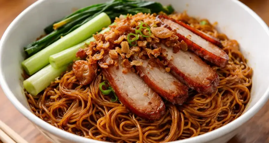 1. Kon Lo Mee (Dry Noodles with Dark Soy Sauce)